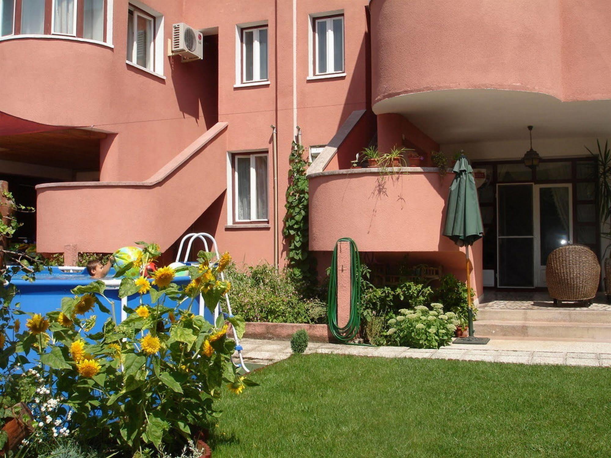 Villa-Hotel Escala Cluj-Napoca Exterior photo